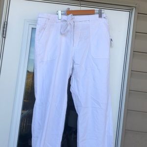 GAP Tie-Waist White Pant